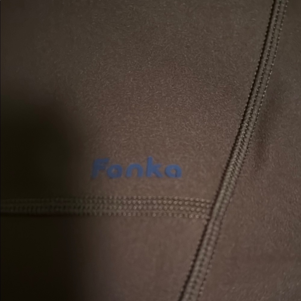 Fanta brown work out leggings.